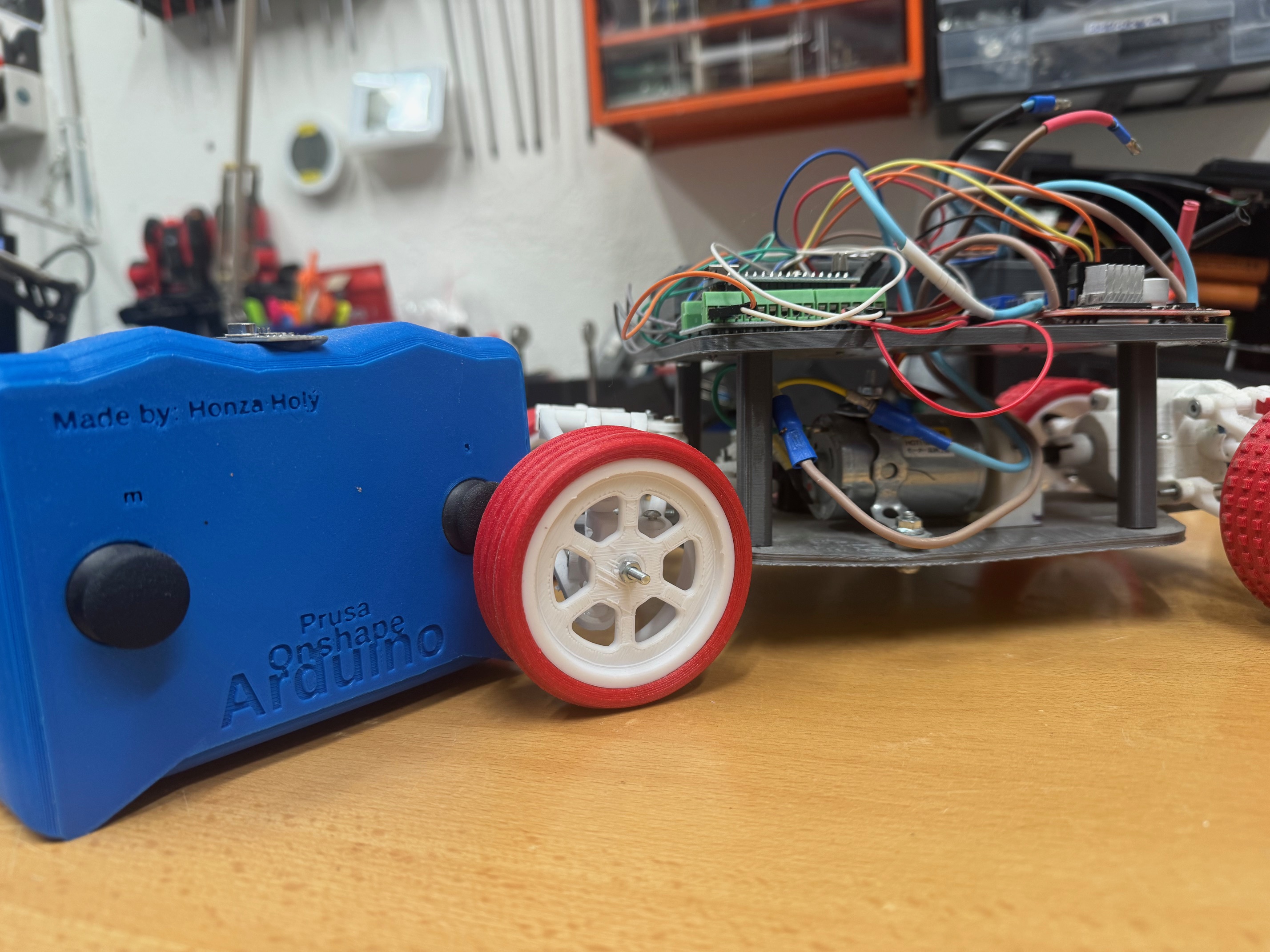 HolTyc RC car — 3D-printed, Arduino-based